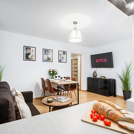 Lumina Apartment Opposite The Palace Of Culture And Science Varsóvia Exterior foto