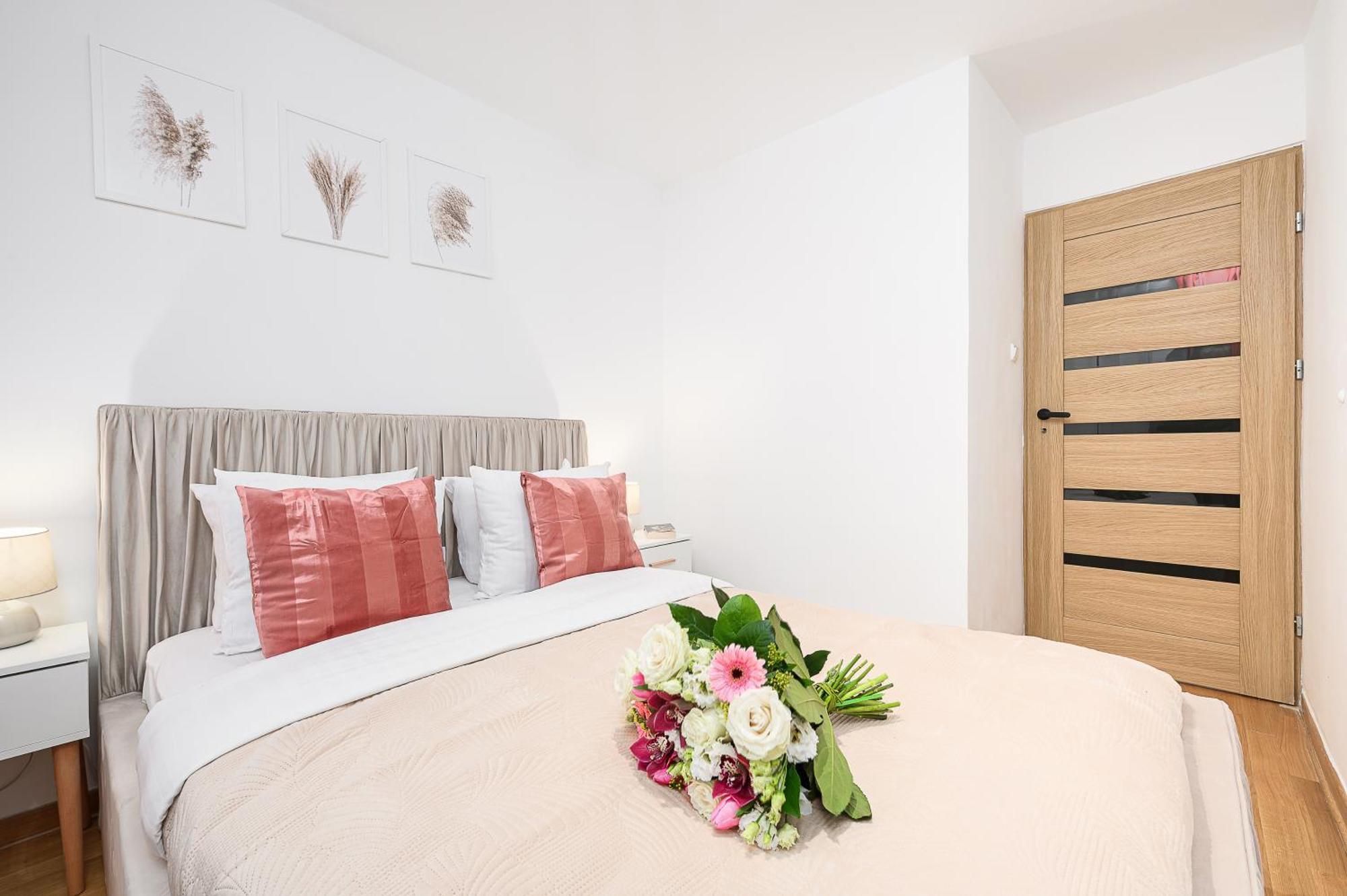 Lumina Apartment Opposite The Palace Of Culture And Science Varsóvia Exterior foto